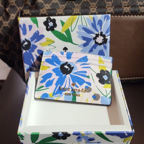 NIB Kate Spade Floral Card Holder - Picture 1 of 8